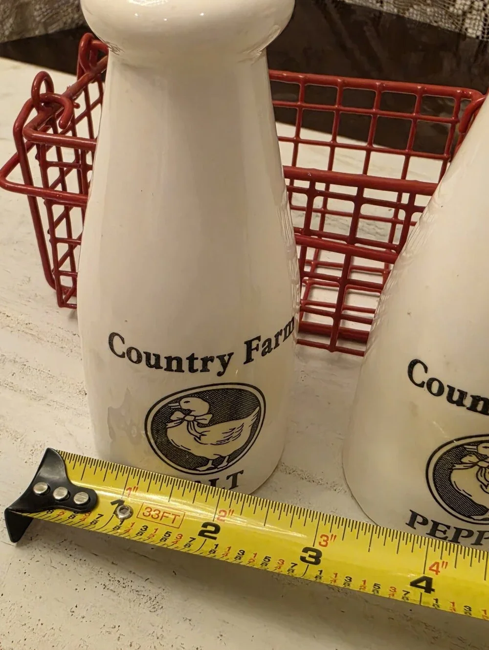 Vintage Country Farm Ceramic Milk Bottle Salt & Pepper Shakers Red Caddy Duck
